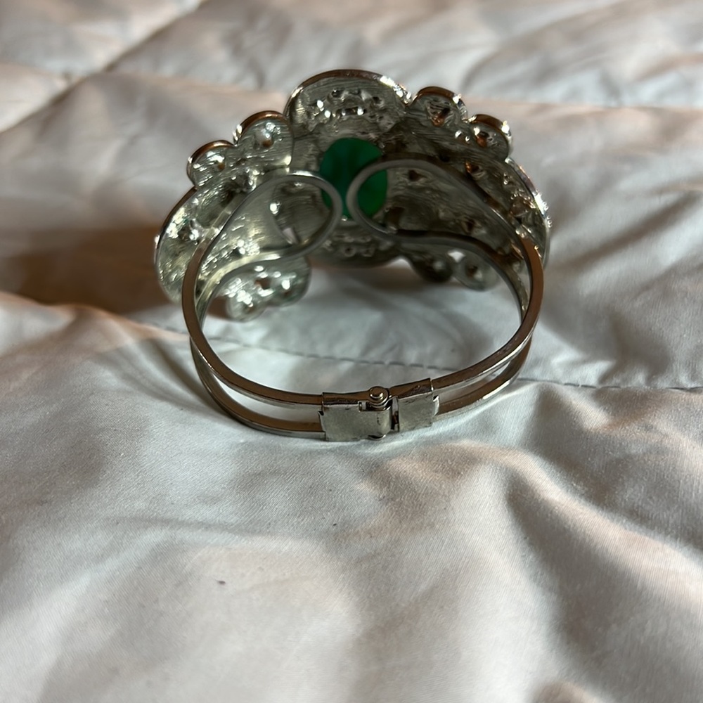 Like New green, blue and silver Bracelet fashion jewelry - Picture 4 of 4